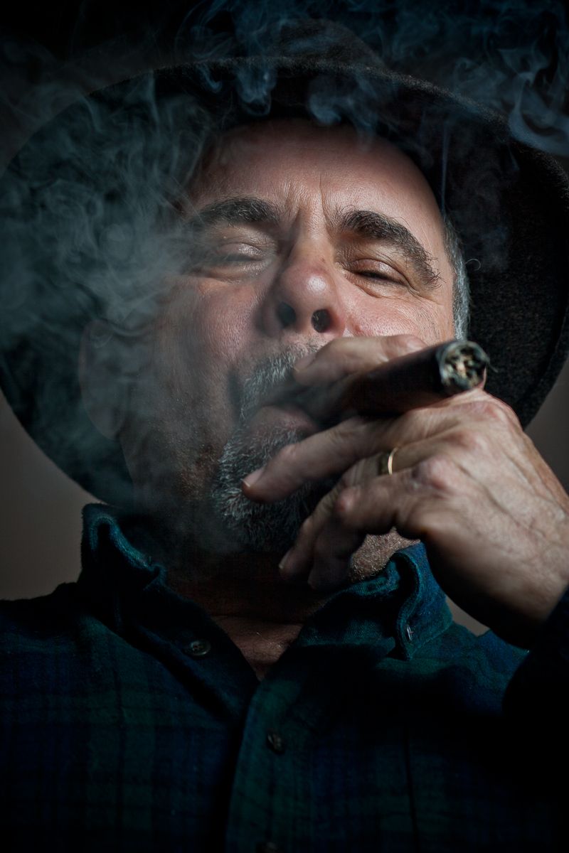 1dj_david_wess_cowboy_hat_cigar_smoke_goatee_02_mg_0162