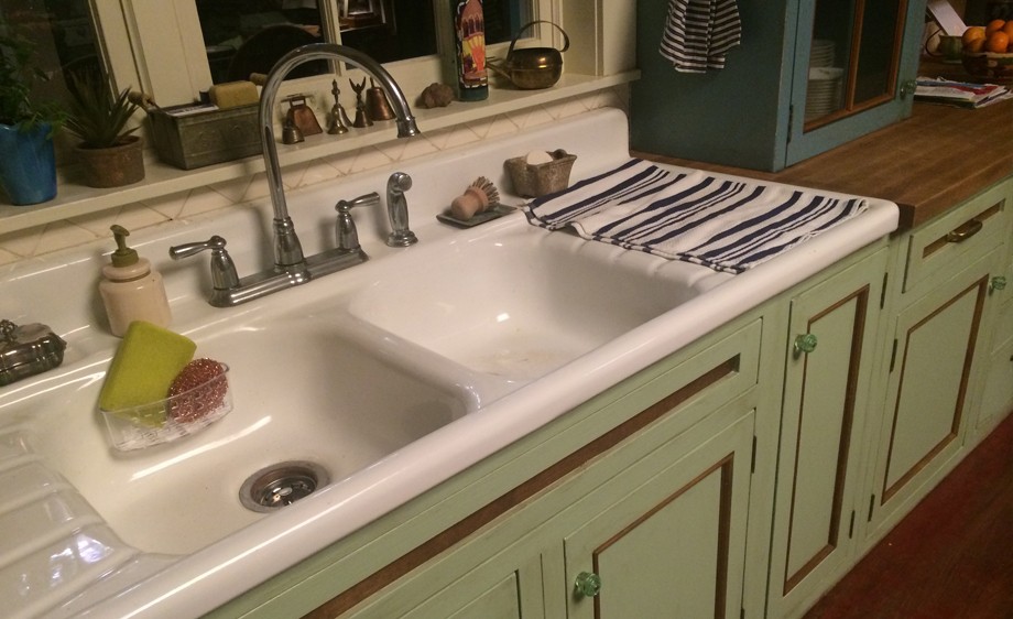 Int. Rayburn Inn- Private Kitchen & Dining Room