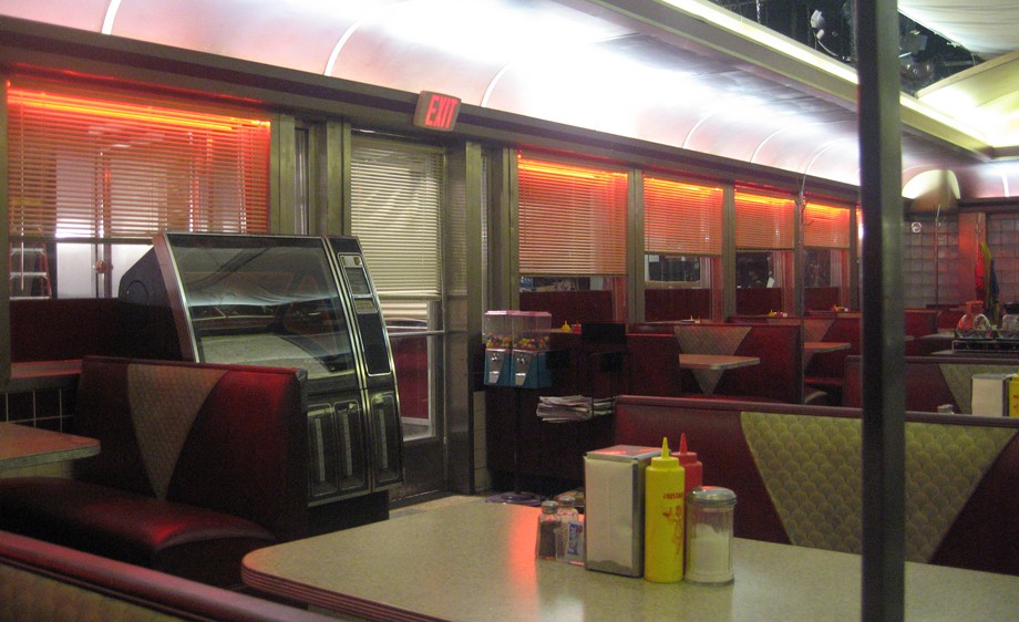 Int. Queens Diner