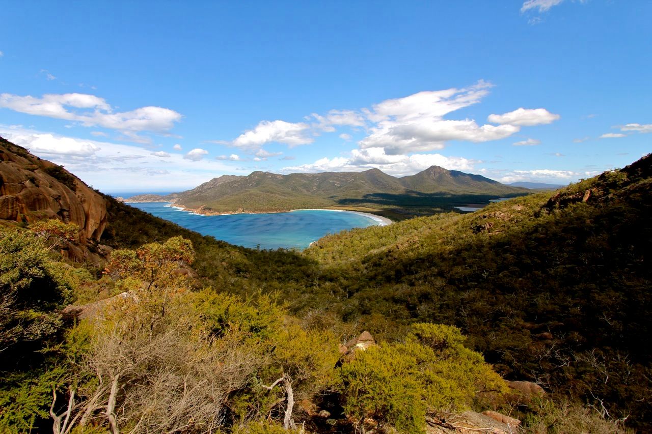 1wineglassbayimg_7167