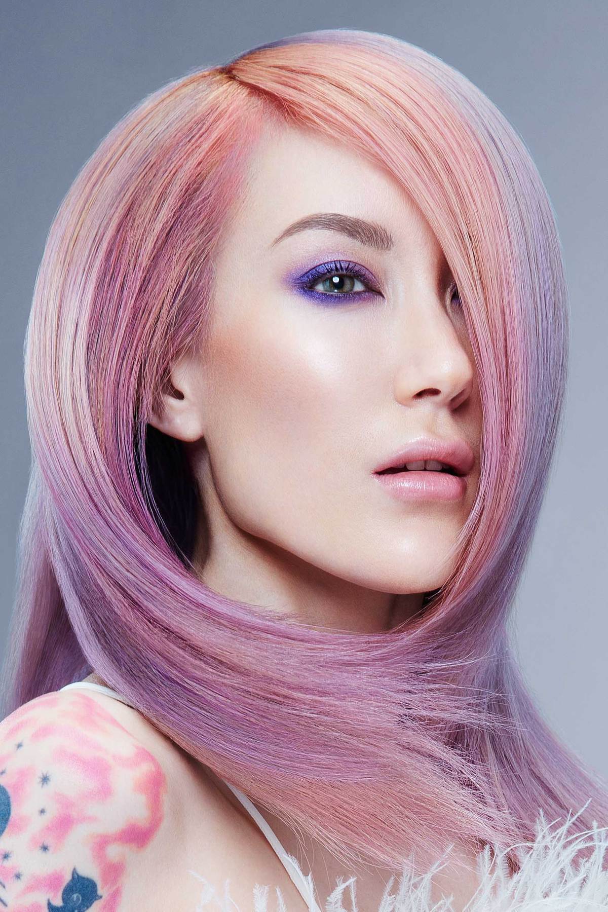 HAIR_COLOR_CAMPAIGN_FEMALE_PINK_HAIR_-ALOXXI-DThies-Brittany_Slick_0544_5 copy 2.jpg