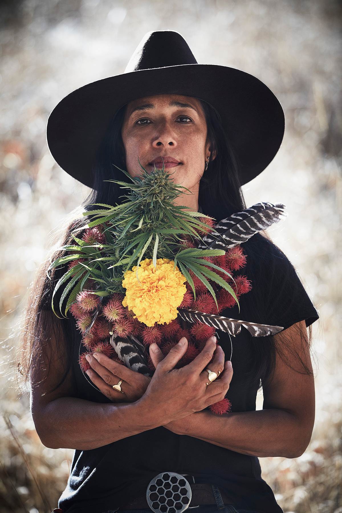 FEMALE_cannabis_farmer_portraiture_flowers_closeup_face_dorit_thies_beauty_los_angeles..jpg