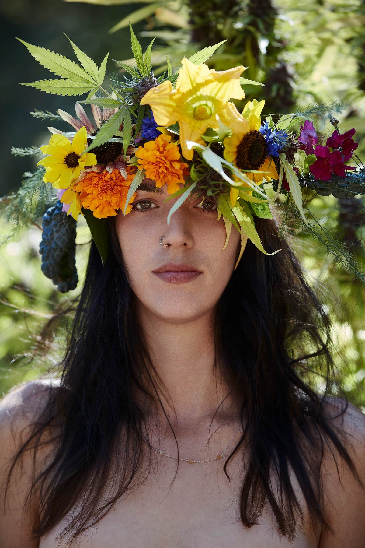 FEMALE_cannabis_farmer_portraiture_flowers_closeup_face_dorit_thies_beauty_los_angeles.jpg