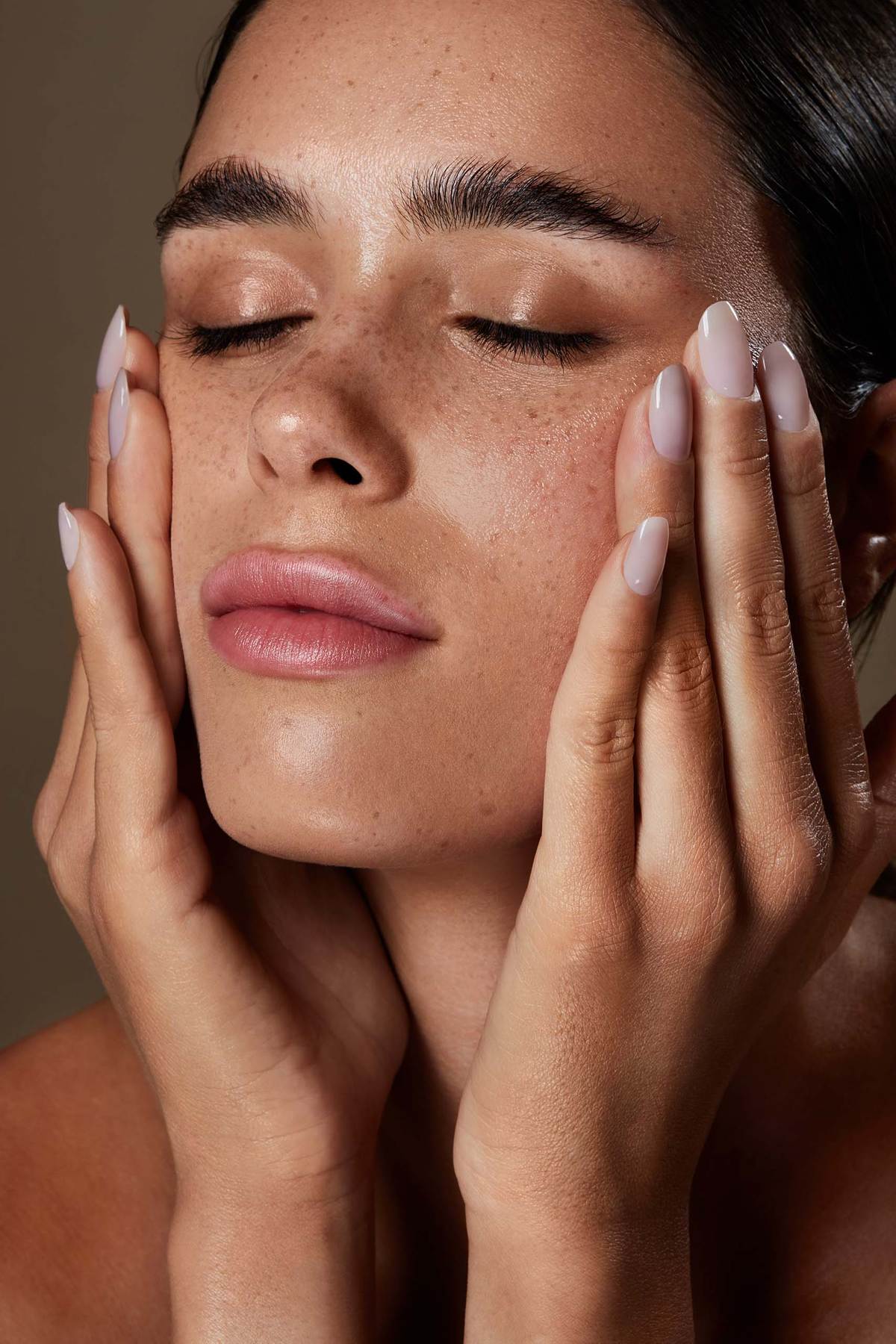 Giulia Ciancioo for ELLE Bulgaria skincare story in 10.25