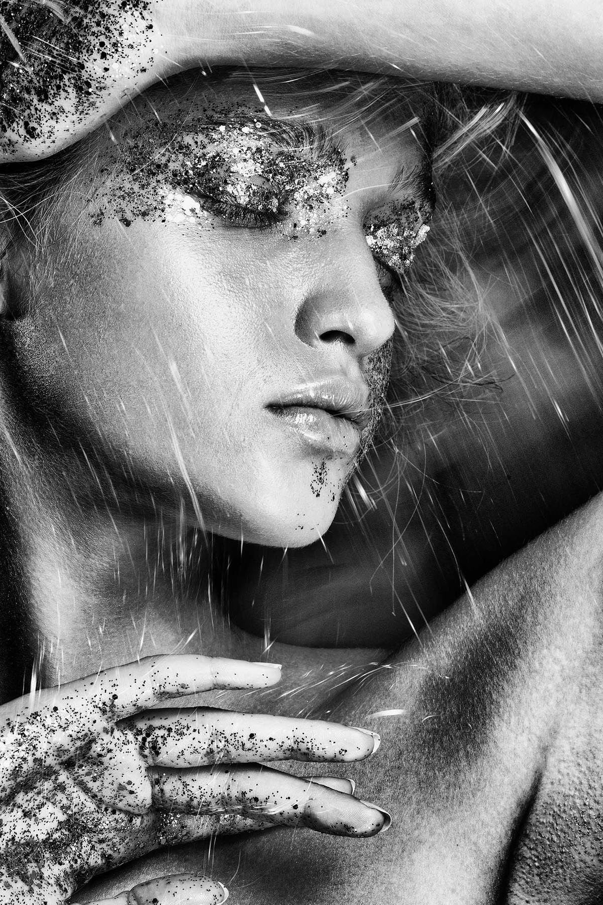 CONCEPTUAL BLACK AND WHITE BEAUTY WITH GLITTER