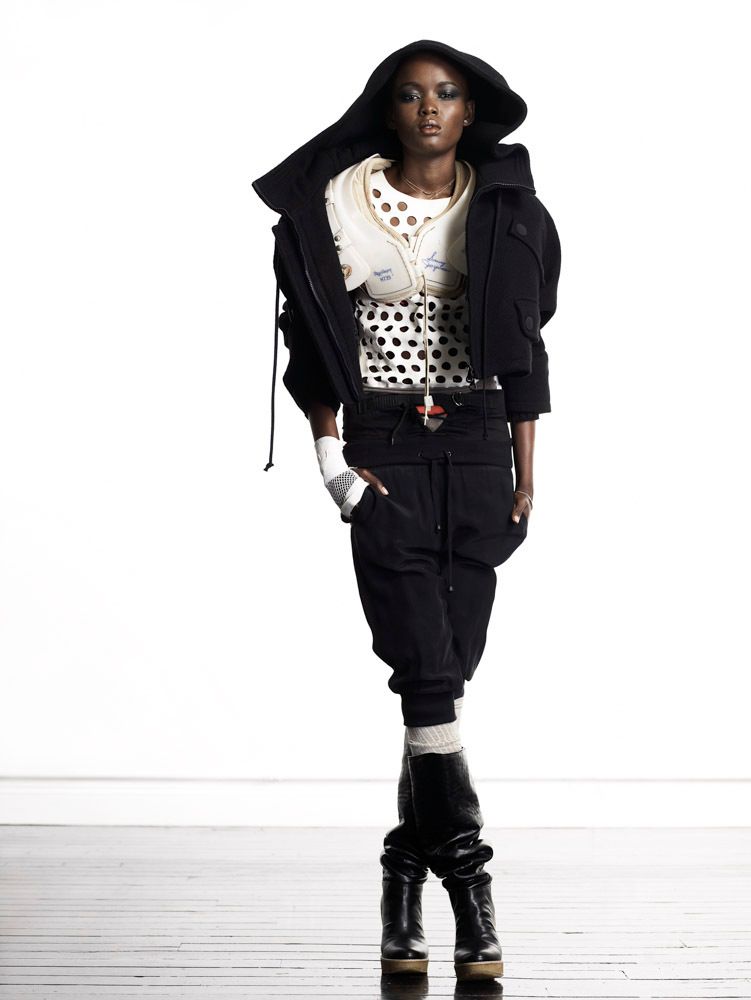 1r20100602_football_0072