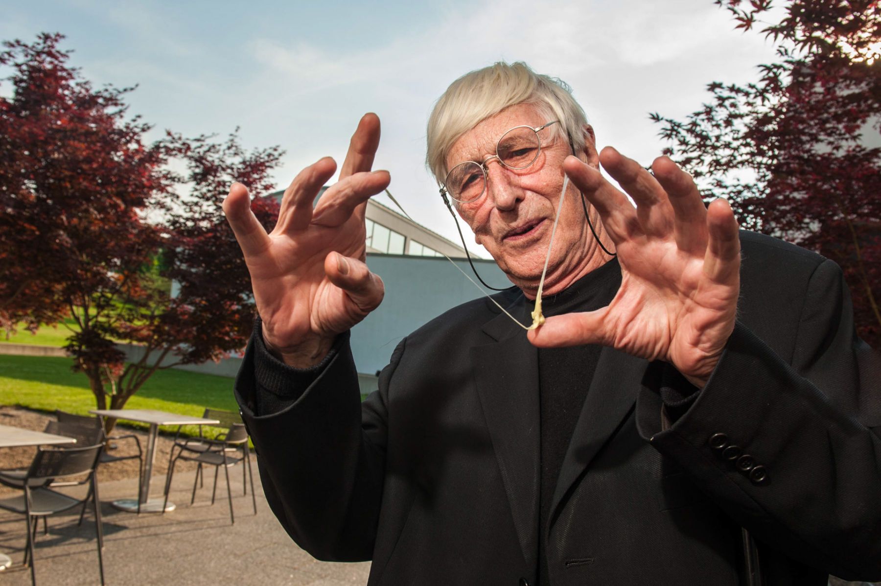 1portrait_tomi_ungerer_dsc_8727___2015_derek_kouyoumjian