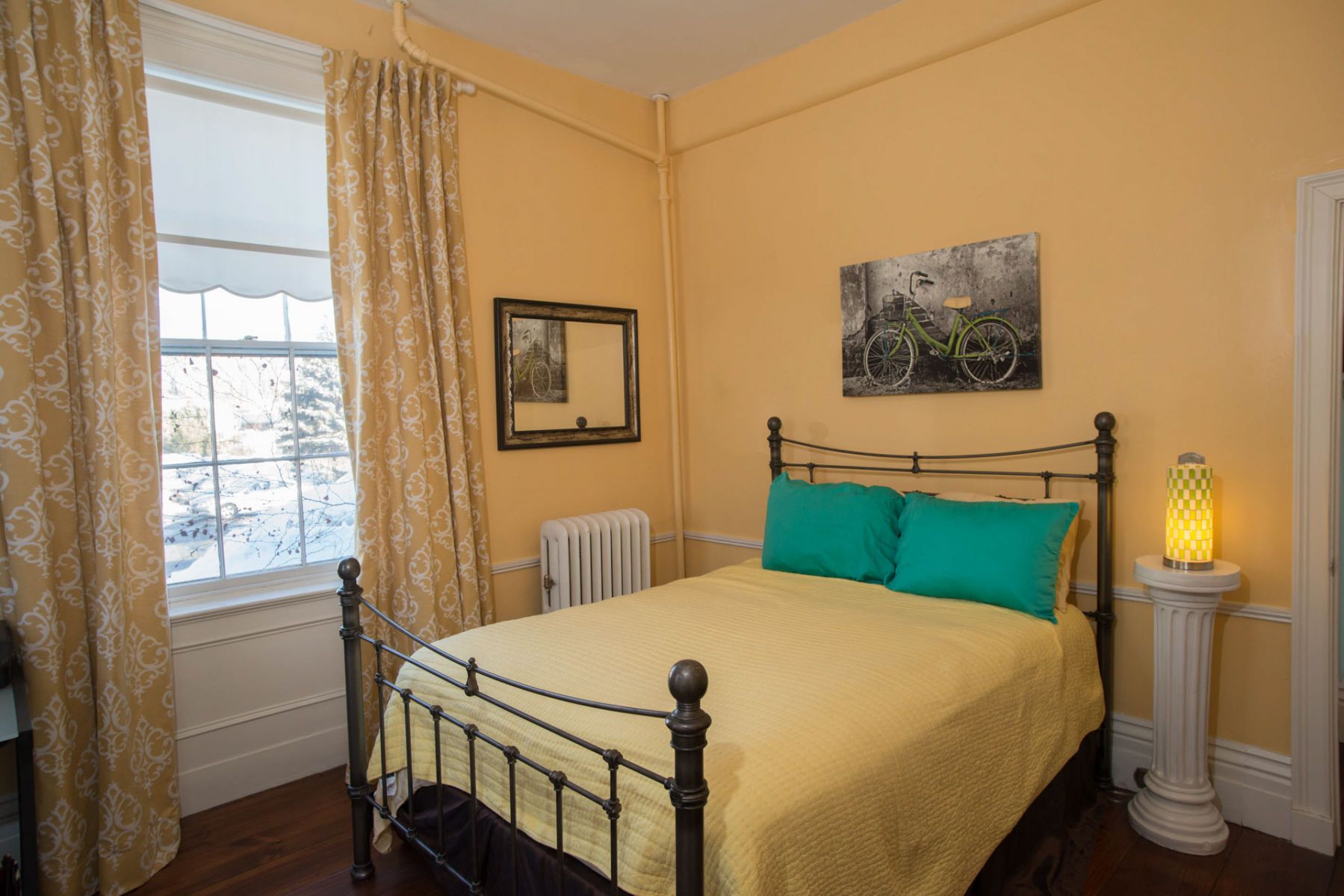 1interior_bill_and_edward_dsc_1862___2015_derek_kouyoumjian