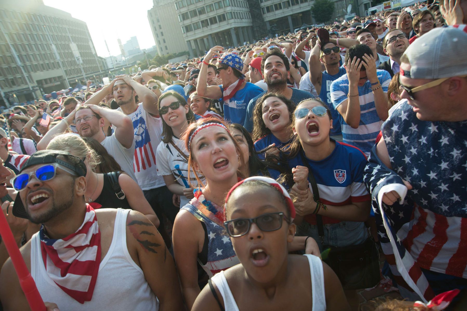 1news_world_cup_city_hall_plaza_070114_dsc_9528___2015_derek_kouyoumjian