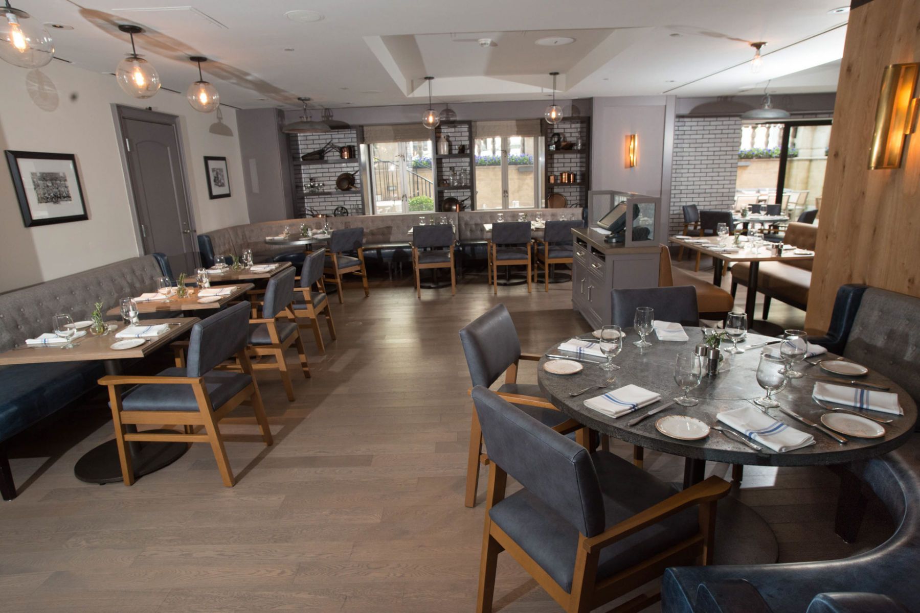 1interior_precinct_dsc_1419___2015_derek_kouyoumjian