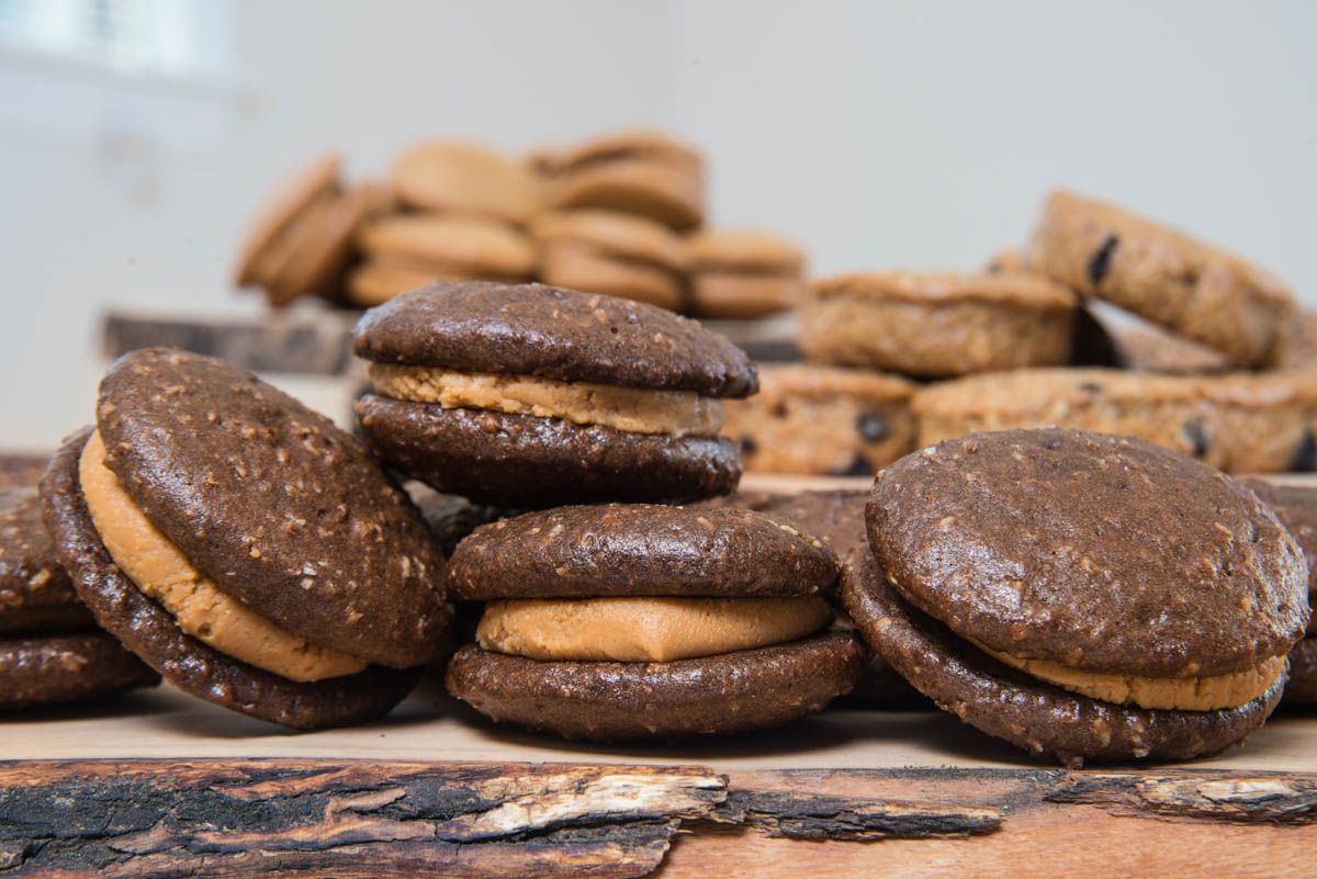 1product_goochies_bakery_dsc_8858___2017_derek_kouyoumjian