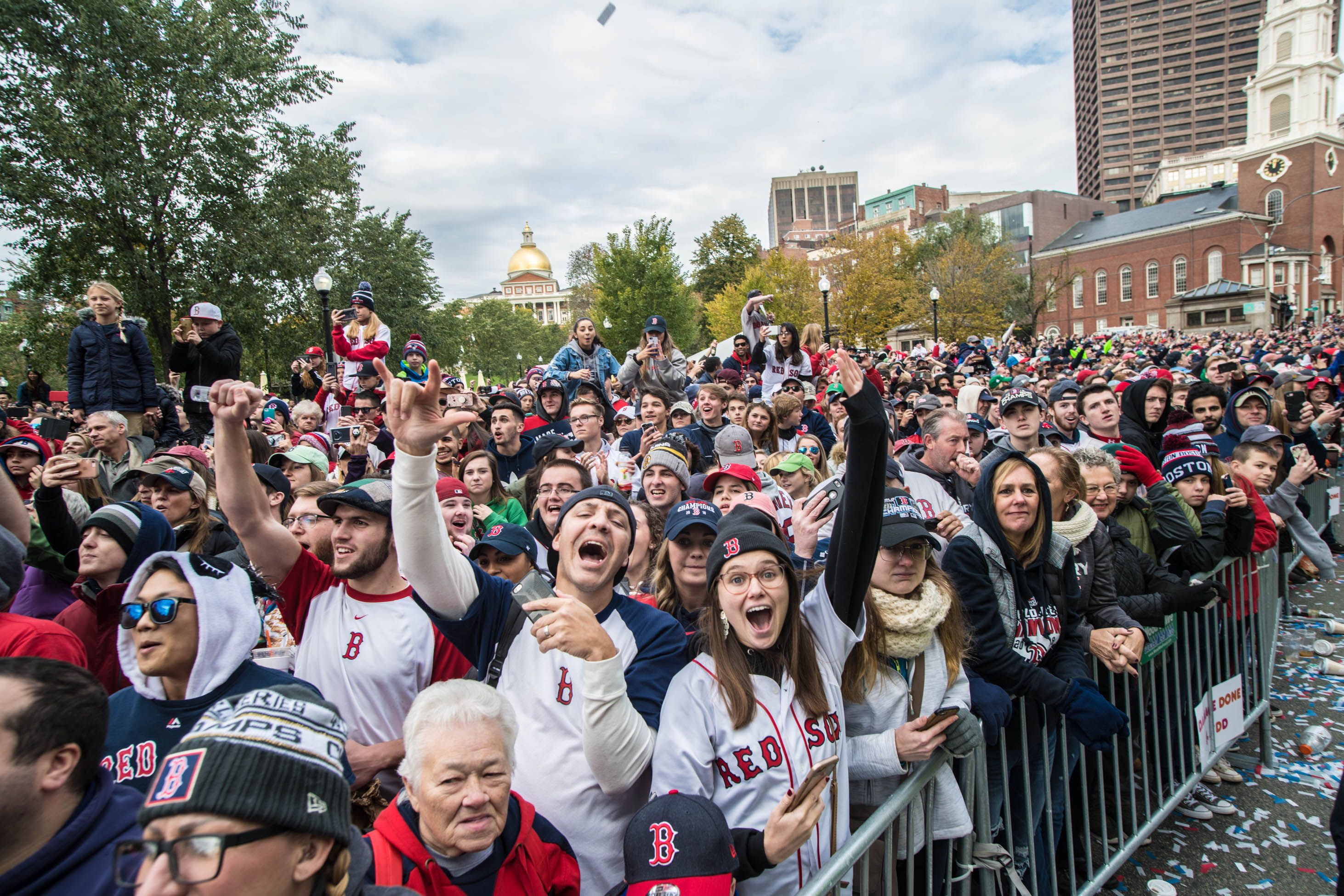 32_Red Sox Parade_103118_DSC_2523_Â©2017 Derek Kouyoumjian.jpg