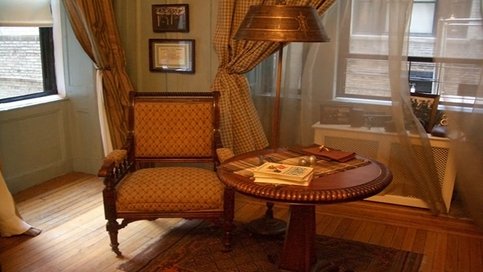 Retired Detective's Home, Living Room