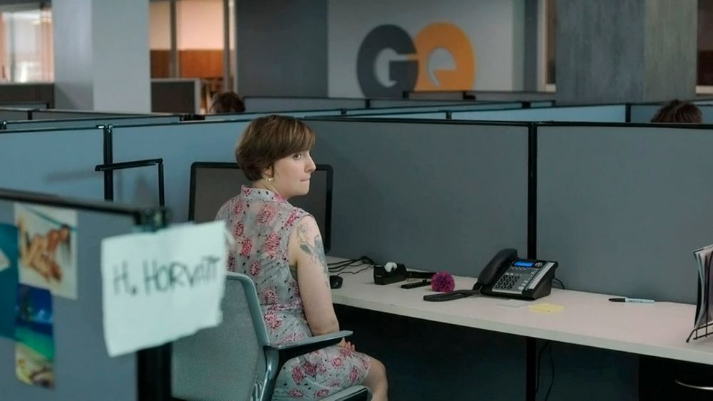 Hannah's Cubicle, GQ Magazine Office, Season 3