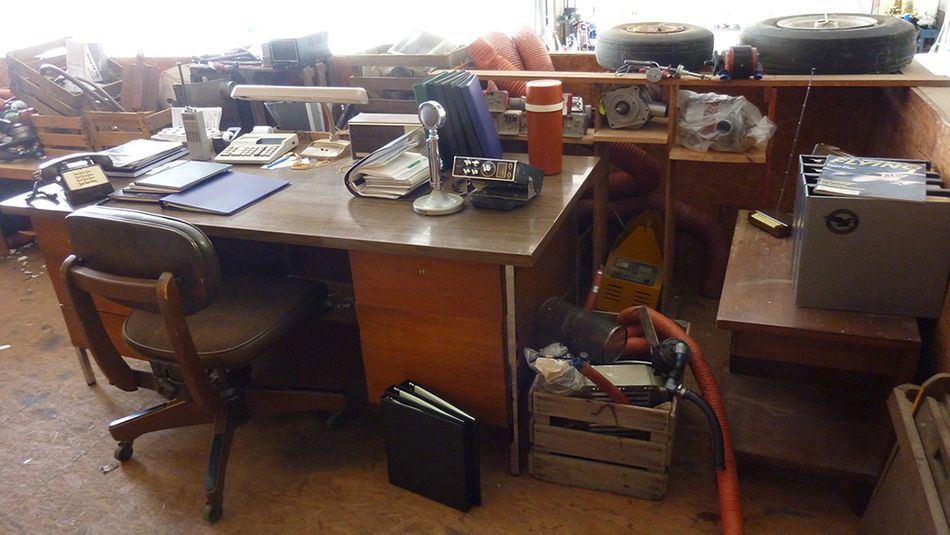 Barry's Hangar, 1980