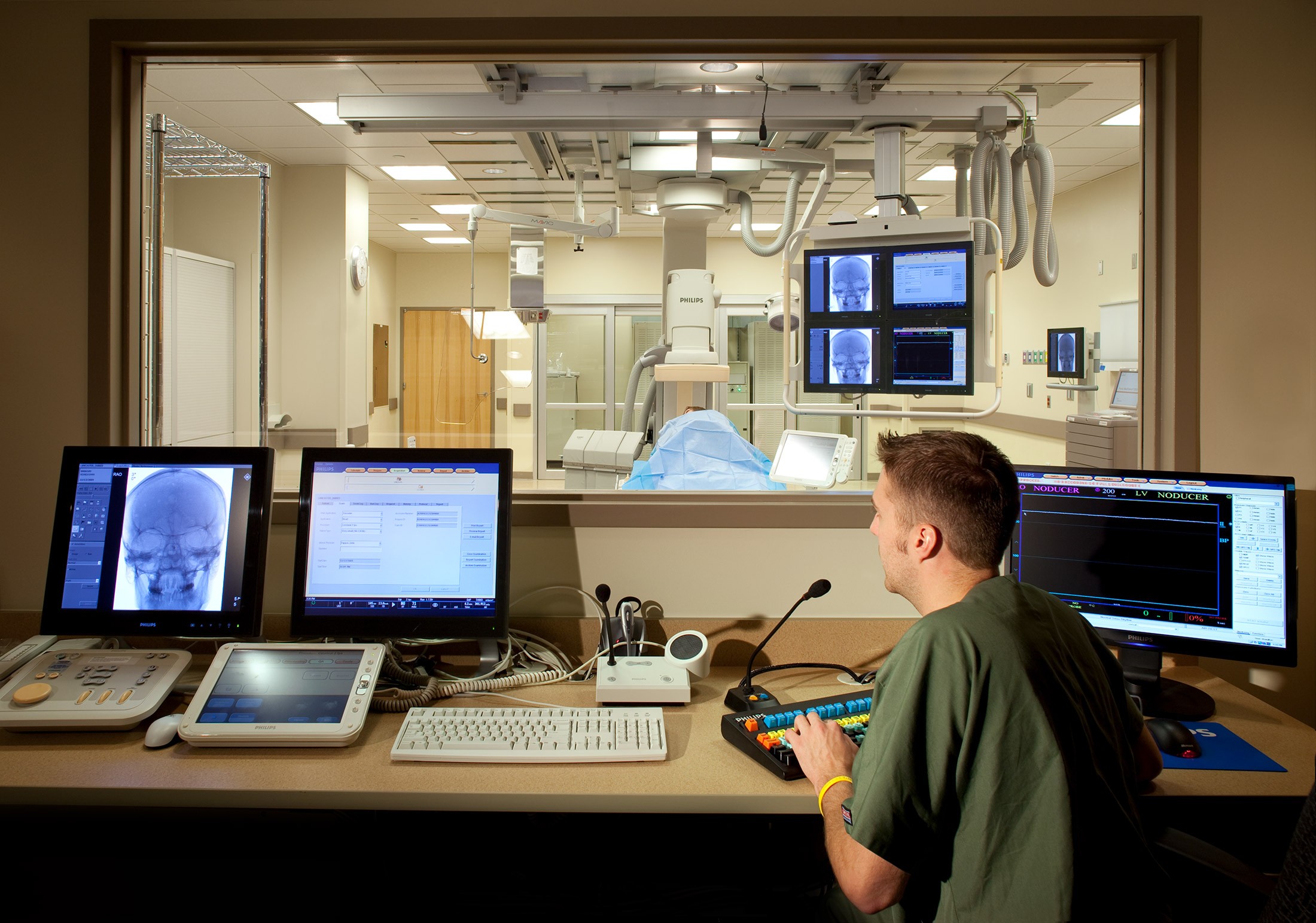 wmhs.a.int.cathlab.b.jpg