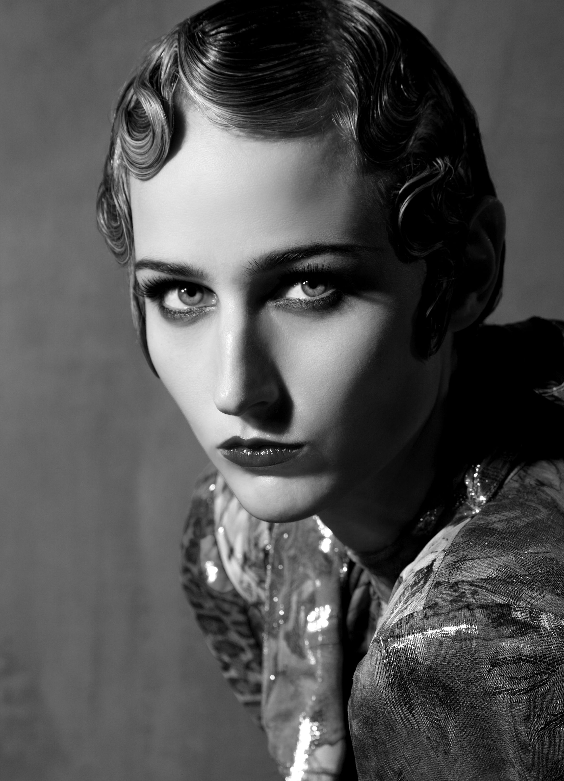 LEELEE_SOBIESKI_FINAL.jpg