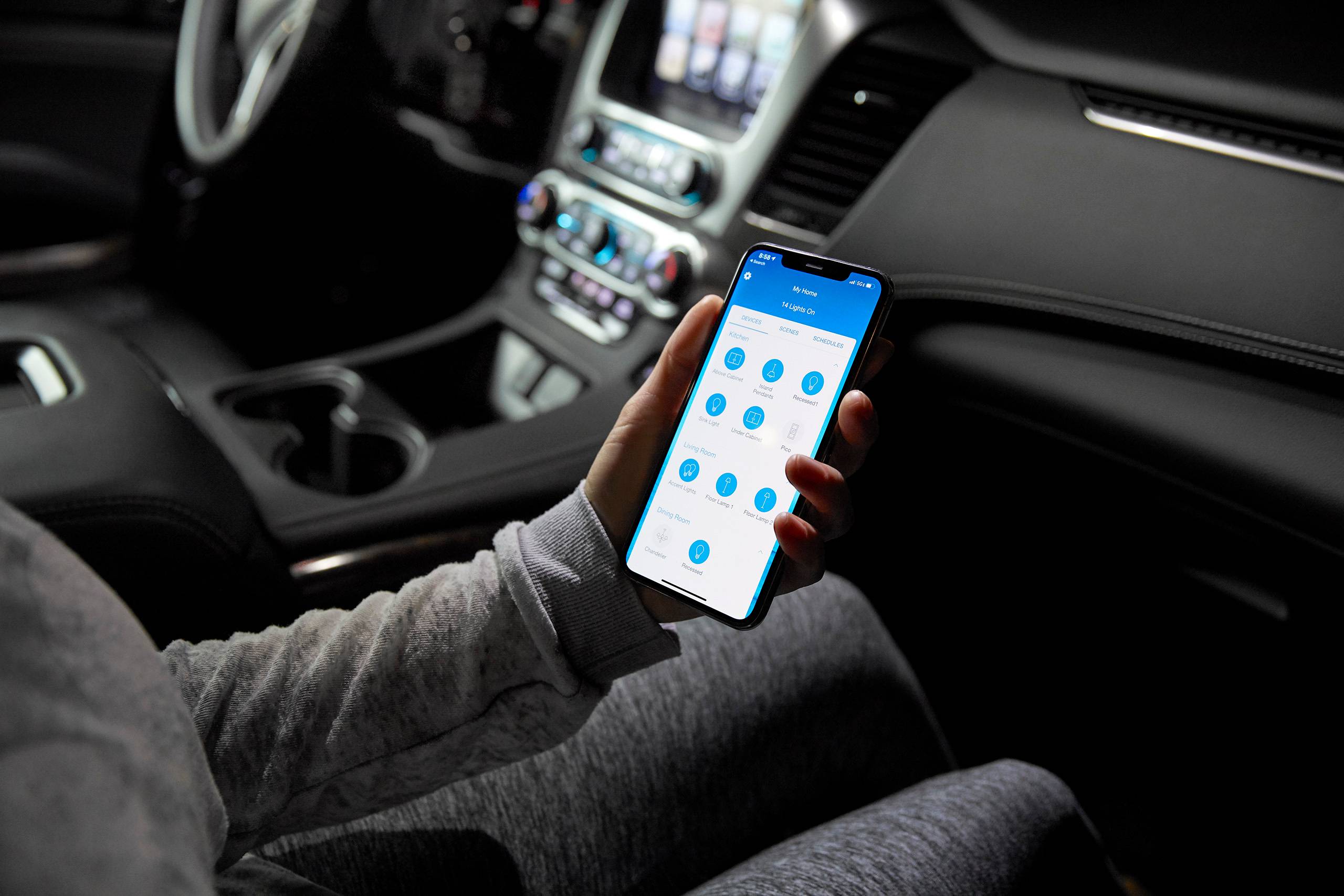 573A3694_app in car.jpg