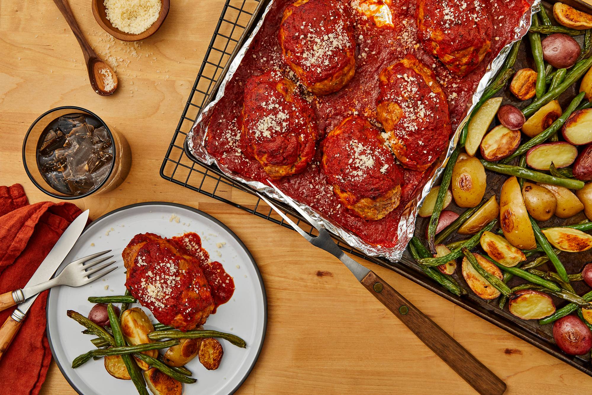 Sheet Pan Mini Turkey Meatloaves _541.jpg