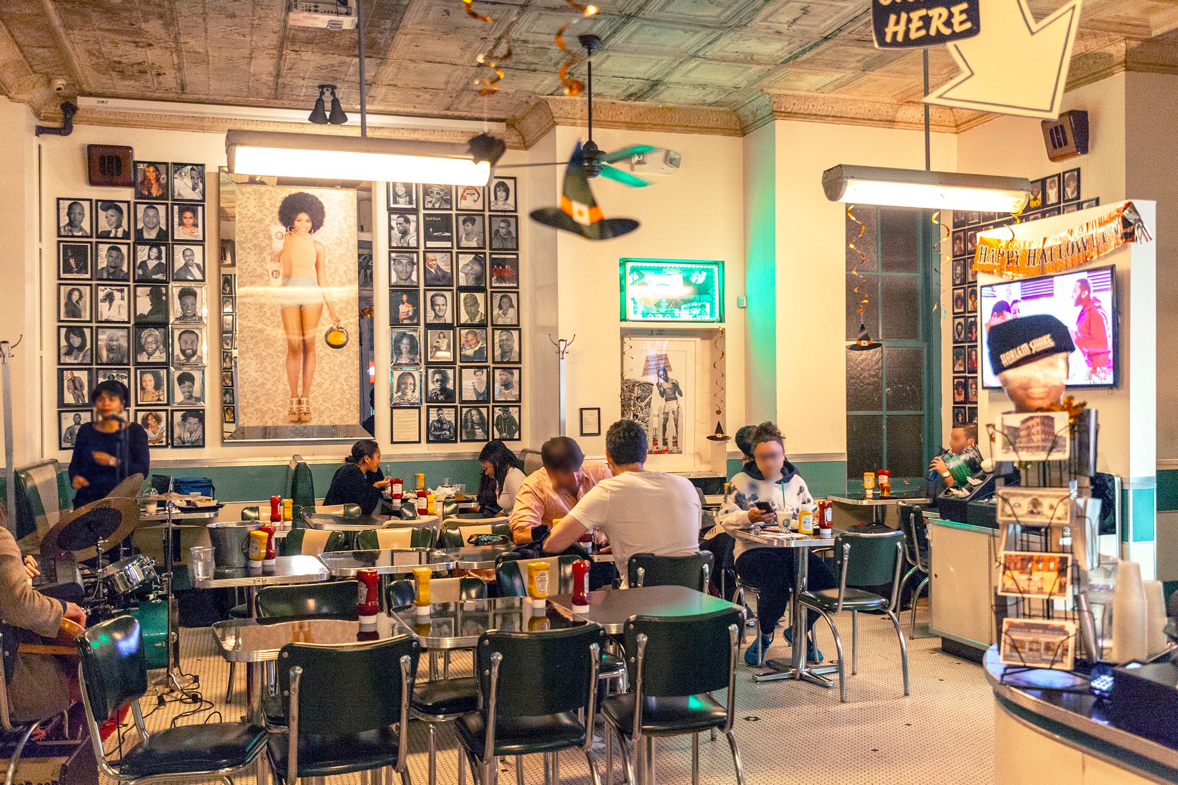 walkabout XXIX_15.jpg