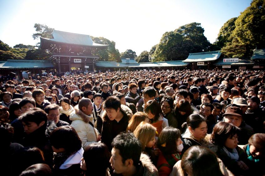 1Sea_of_Black_Hair__Meiji_Shrine