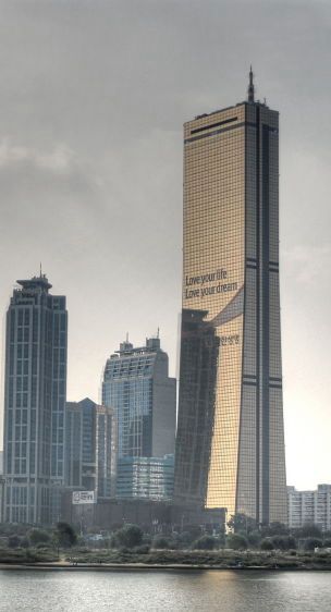 1DSC_0256_2_7_2_8_2_tonemapped