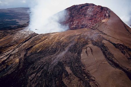 Ric-Noyle-Volcano-and-Helicopter.jpg