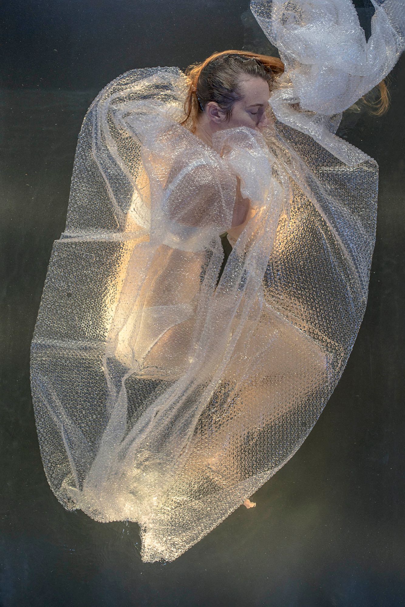 DISPOSABLE ETHIC bubble wrap Christin Paige Minnotte-9.jpg
