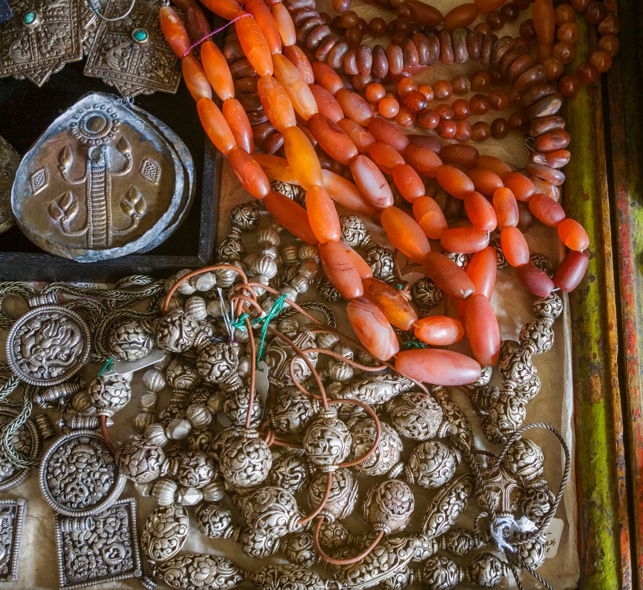 1arsenault_necklace_detail