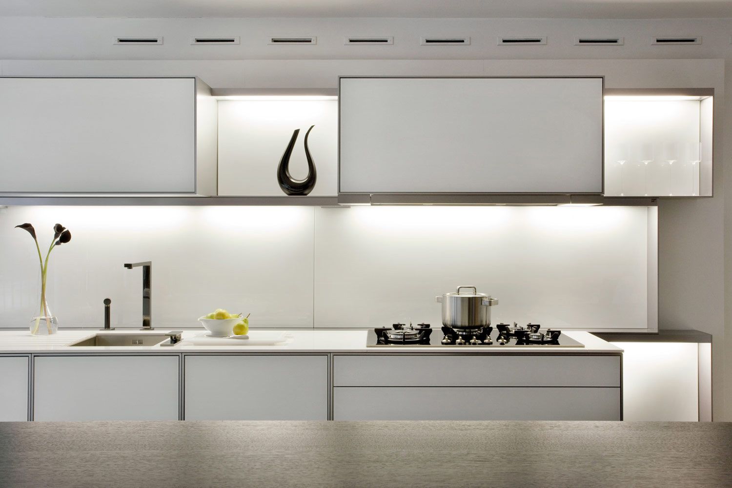 1dne_porsche_kitchen_vignette_2