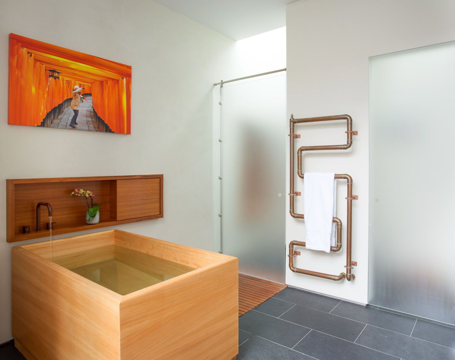 1butz_and_klug_10_14_bathrm_7