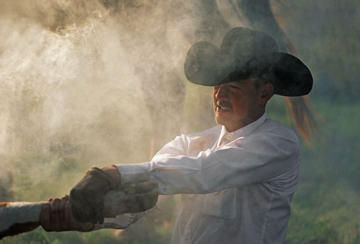1texas_cowboy_at_work.jpg