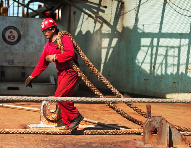 1offshore_oil_worker.jpg