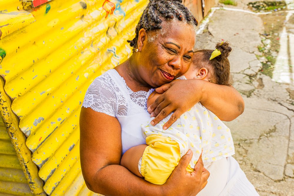 cuba_grandmother_loves_grand_daughter.jpg