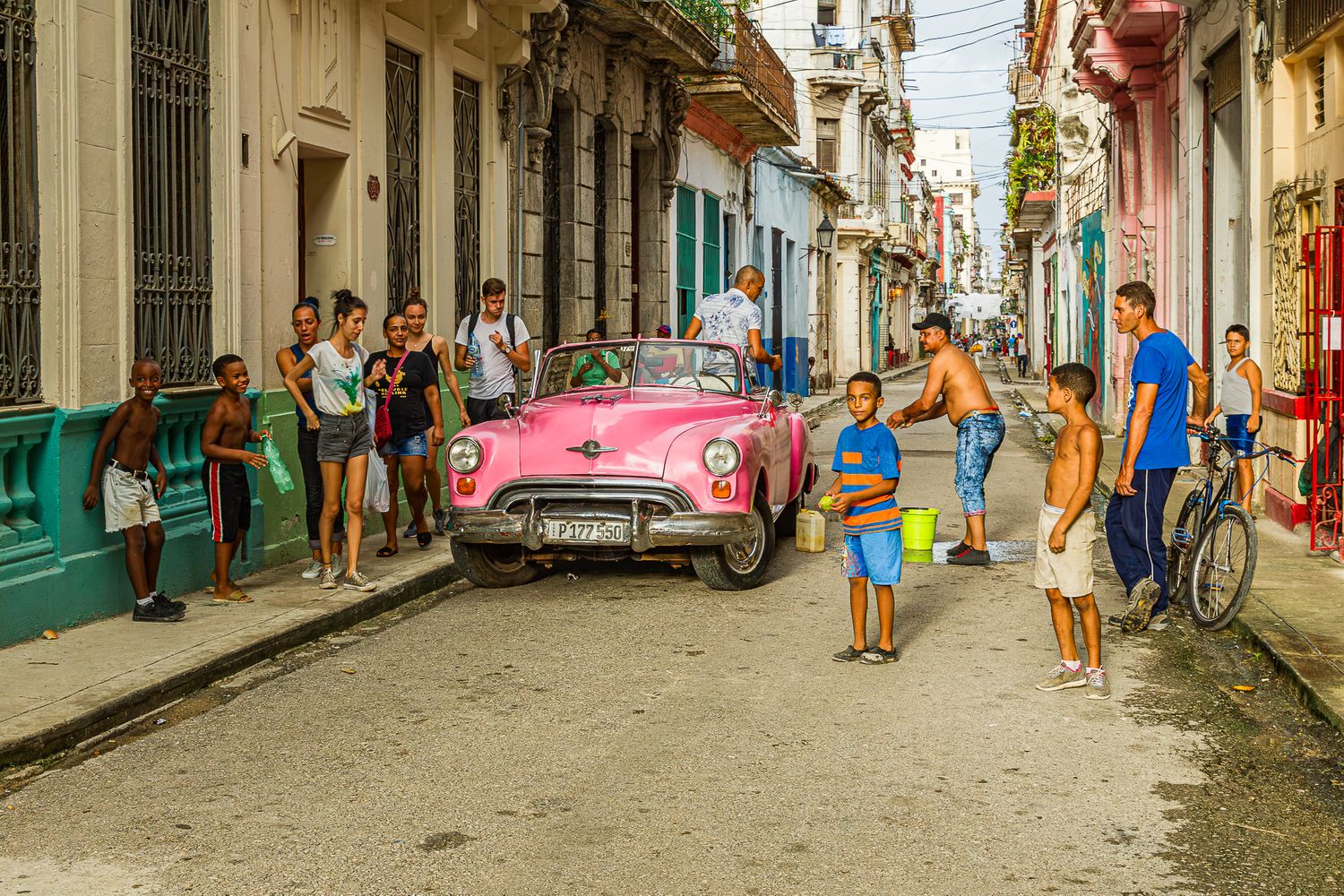 cuba_street_pink_oldsmobile_scene.jpg