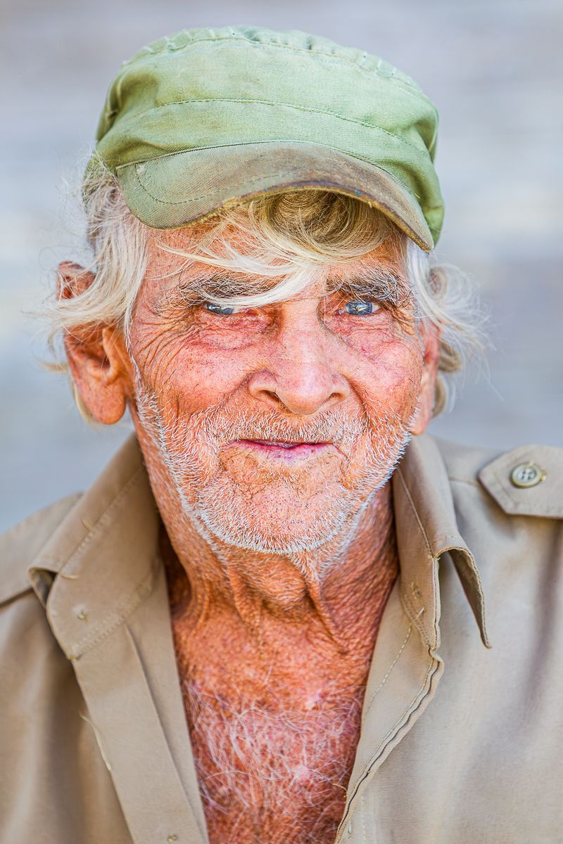 cuba_man_blue_eyes_portrait.jpg