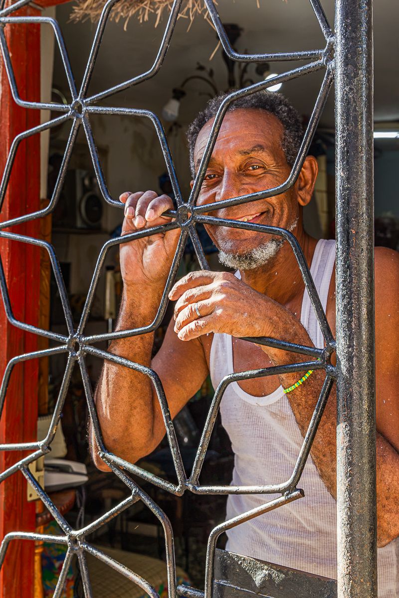 cuba_smiling_man.jpg