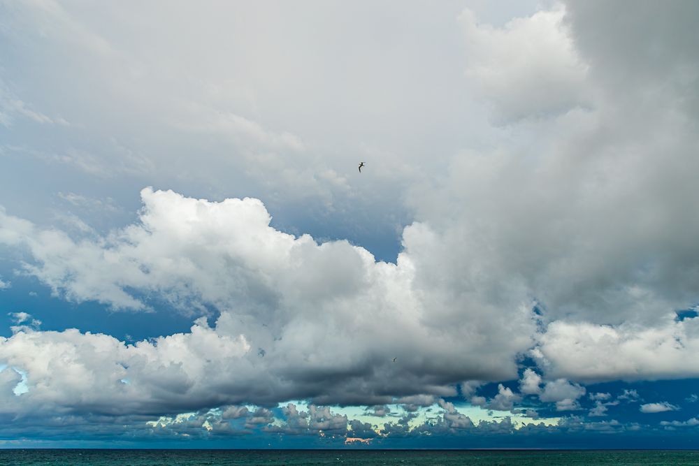 storm_moves_out_to_sea.jpg