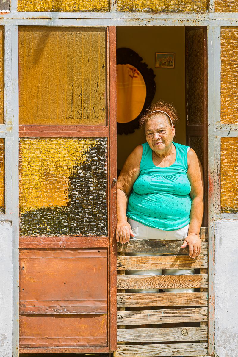 cuba_woman_modrian_portrait.jpg