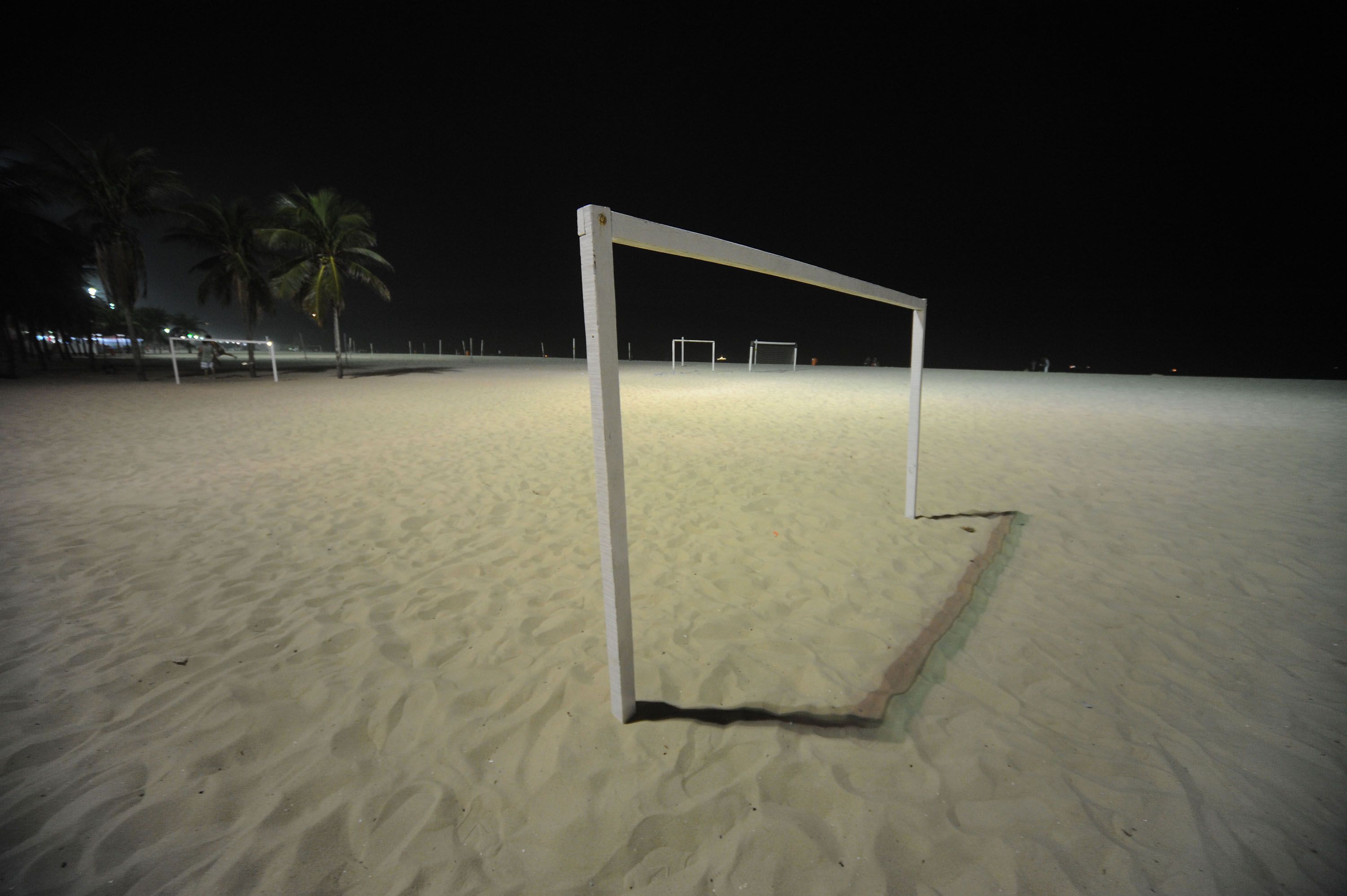 02 Beach Soccer of Rio by Andre Cypriano.jpg