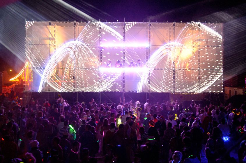 1r20100828_Burning_Man_2010_DHF_8757