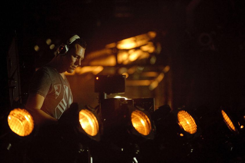 1r20100325_Ultra_Music_Festival_DHF_5445