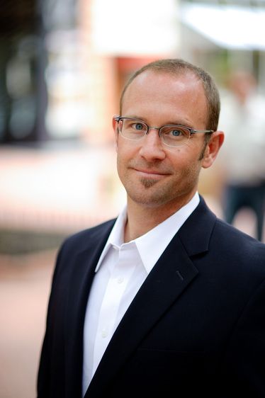 1r20091130_main_street_power_renova_dhf_2587