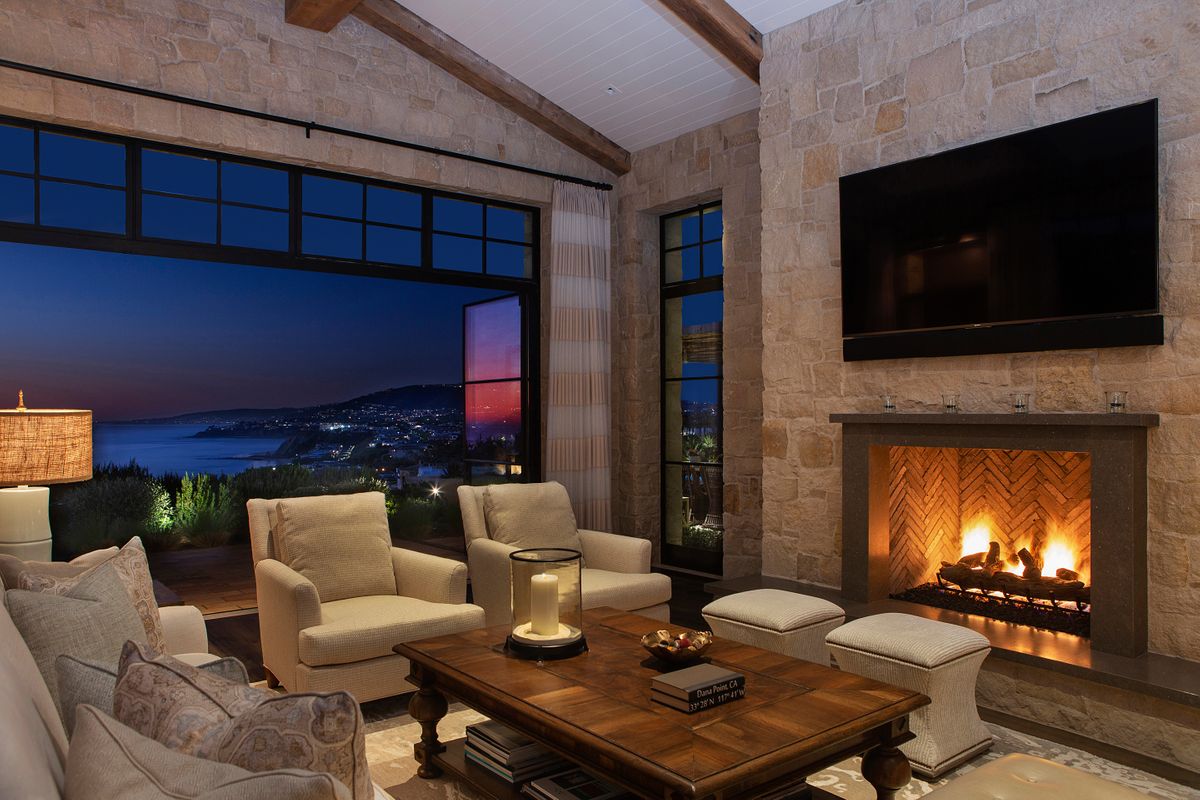 17 Shoreline_15F.jpg