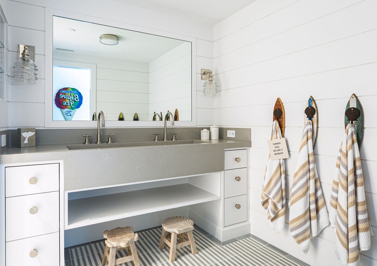 17 Shoreline_29F.jpg