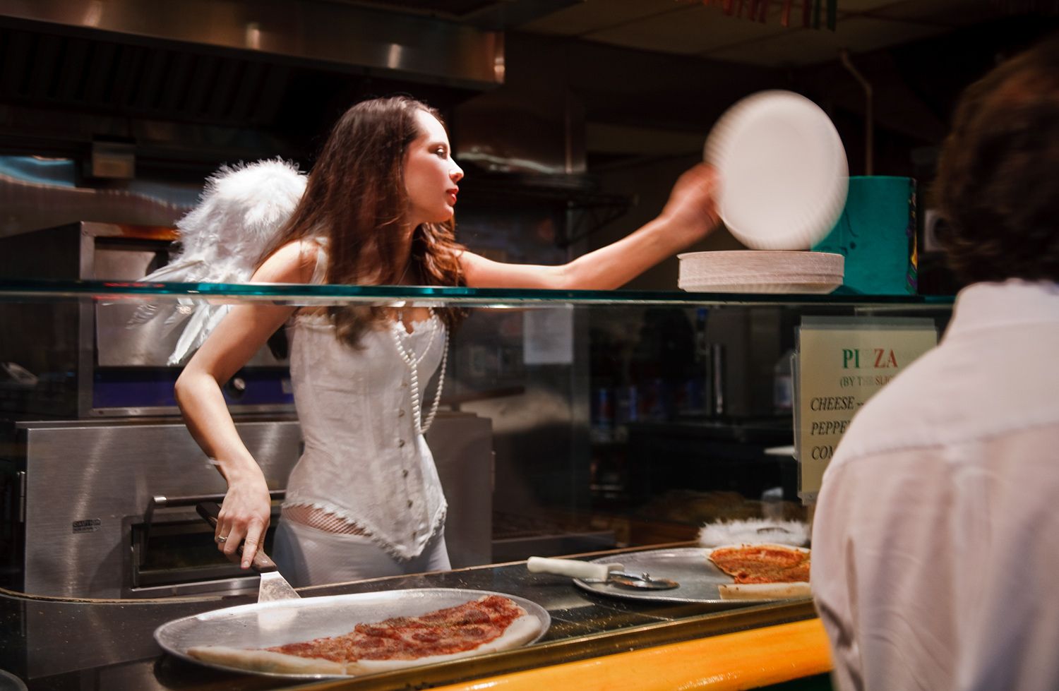 1m_nola_pizzagirl_289_lb