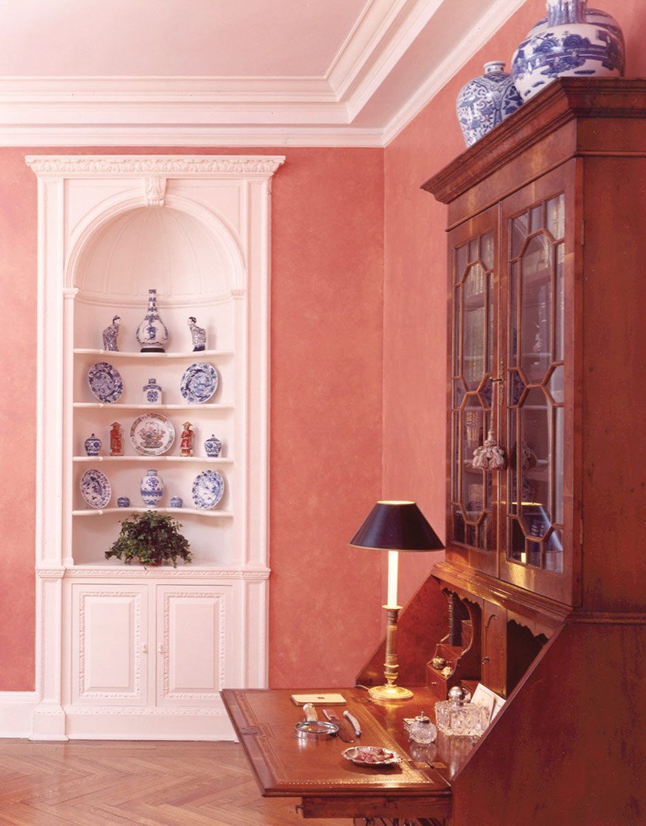 In a Rosario Candela building, this renovation restored the apartment prewar grandeur while creating new rooms for family life from the original servant's quarters.  Carefully proportioned architectural details compliment the distinctive interior furnishings.  The renovation was completed in 1996, and further work was implemented in 2010 for the same client. Park Avenue Apartment