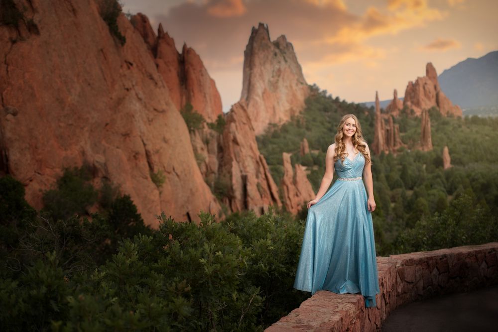 high school senior pictures colorado springs garden of the gods