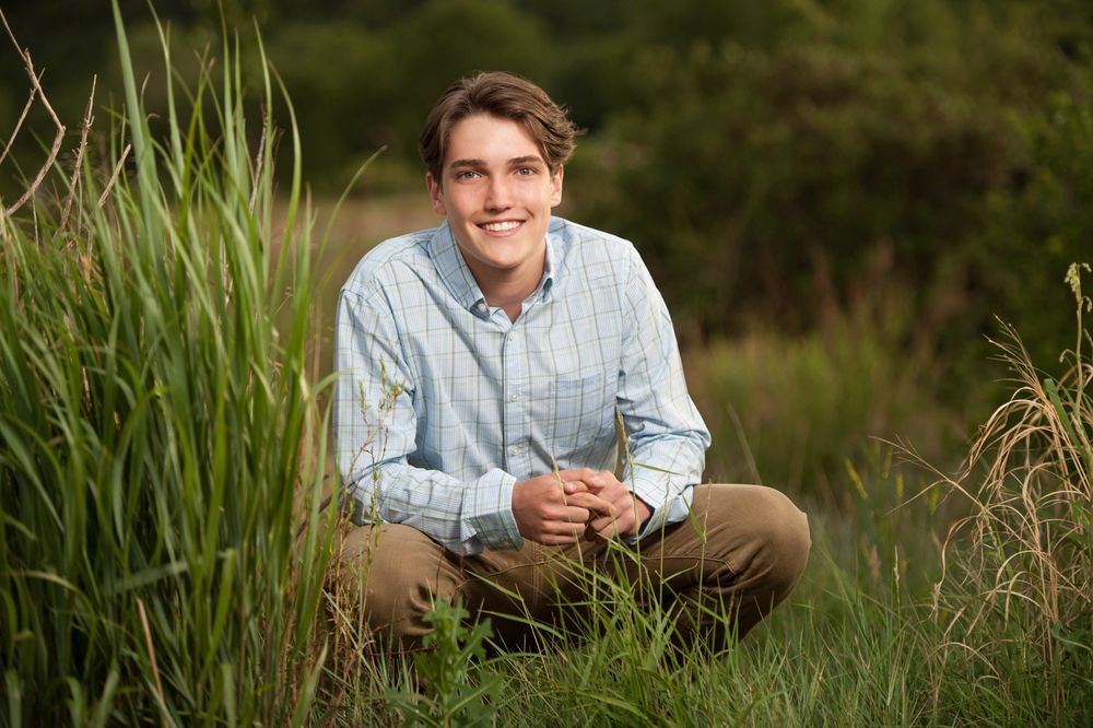 Colorado springs outdoor high school senior portraits garden of the gods