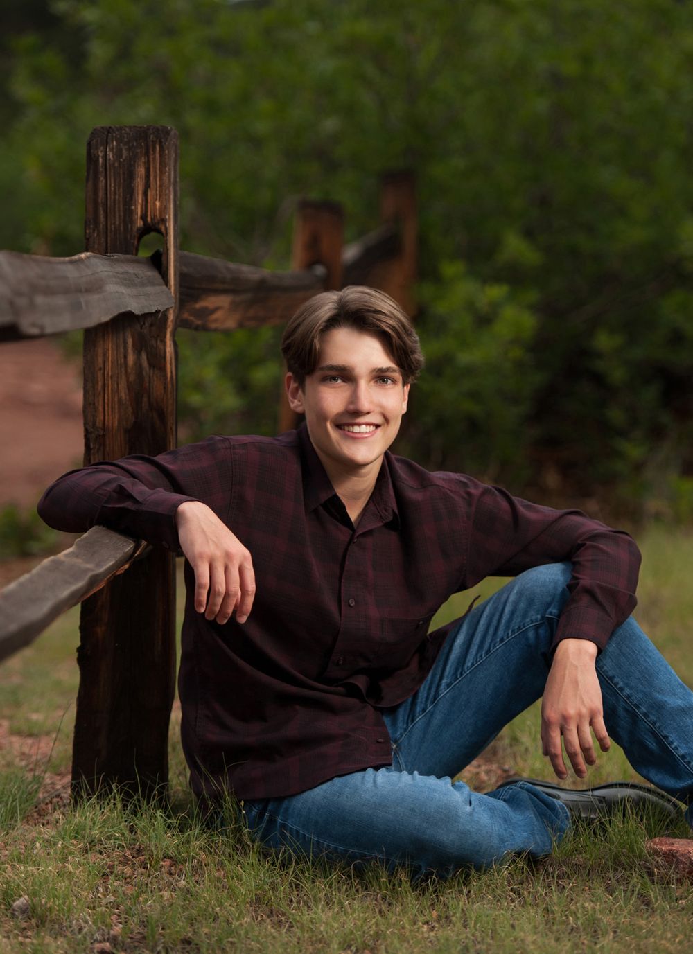 Colorado springs outdoor high school senior portraits garden of the gods